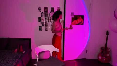 Daisy online show from 10/24/25, 10:06