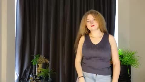 Azalea online show from 12/04/25, 07:06