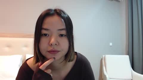 Niia online show from 03/04/26, 09:43