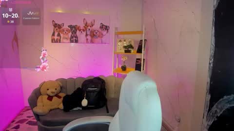 Anni online show from 11/08/25, 12:44