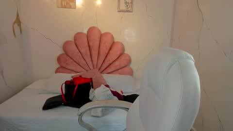 Anni online show from 02/20/26, 10:54