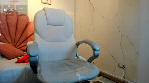 Anni online show from 04/20/26, 10:40