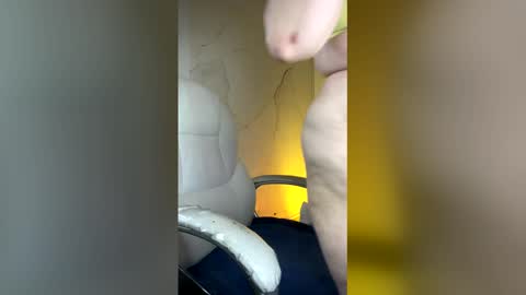 Anni online show from 04/22/26, 05:43