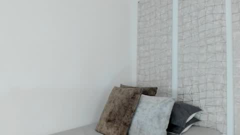 Niicole online show from 09/19/25, 07:14