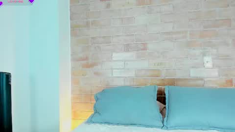 Snapshot of niicole_steele chatting on 06/11/26, 01:05 Niicole online show from 06/11/26, 01:05