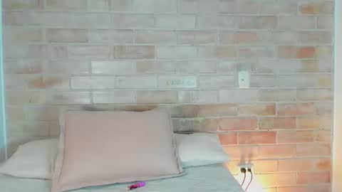 Snapshot of niicole_steele chatting on 07/13/26, 05:21 Niicole online show from 07/13/26, 05:21
