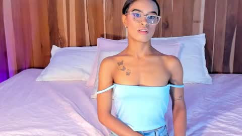 Nicole Leroy online show from 04/23/26, 12:15