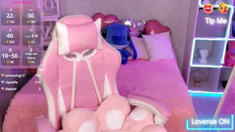 Nicole  online show from 12/10/24, 05:07