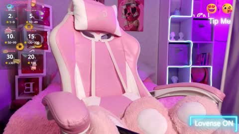 Nicole  online show from 01/22/25, 01:11