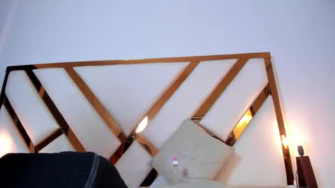 Nicolle  online show from 04/12/26, 09:36