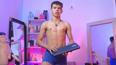 Snapshot of nijinsky_latinboy chatting on 05/13/26, 11:18 Nijinsky online show from 05/13/26, 11:18