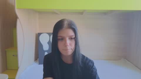 Snapshot of nika_silva_ chatting on 08/03/26, 08:02 Nika online show from 08/03/26, 08:02