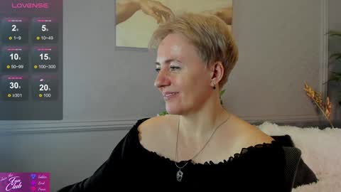 Snapshot of nika_smit chatting on 01/03/25, 12:52 Nika online show from 01/03/25, 12:52