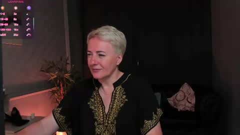 Nika online show from 07/04/26, 05:13