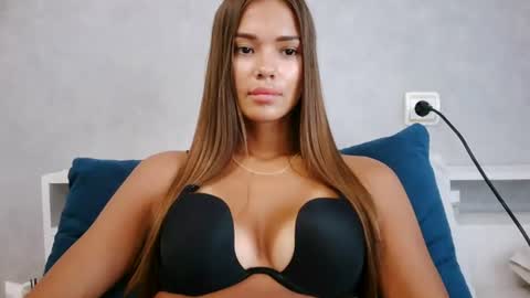 Snapshot of nika_verona1 chatting on 07/18/26, 06:39 Nika online show from 07/18/26, 06:39