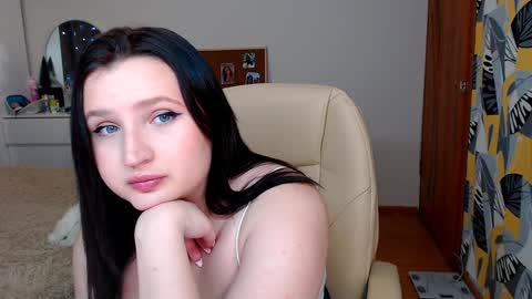 nikaking22 online show from 12/19/24, 09:06