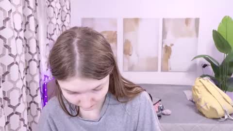 nikalure online show from 04/19/26, 06:24