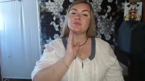 Nika online show from 06/08/26, 05:52