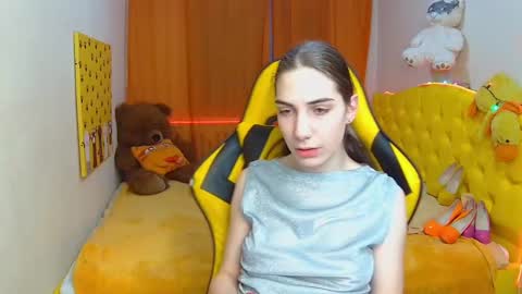 Snapshot of nikastarkk chatting on 02/10/25, 10:30 nikastarkk online show from 02/10/25, 10:30