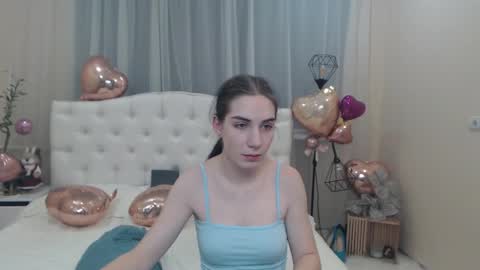 Snapshot of nikastarkk chatting on 02/15/25, 10:21 nikastarkk online show from 02/15/25, 10:21