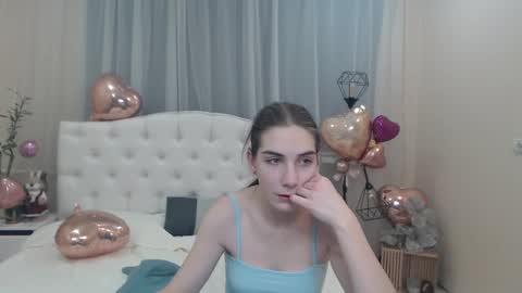 Snapshot of nikastarkk chatting on 02/16/25, 02:20 nikastarkk online show from 02/16/25, 02:20