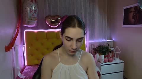 Snapshot of nikastarkk chatting on 03/01/25, 02:15 nikastarkk online show from 03/01/25, 02:15