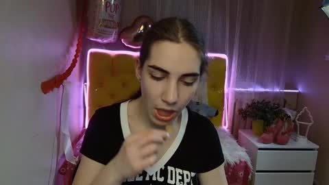 Snapshot of nikastarkk chatting on 03/08/25, 07:09 nikastarkk online show from 03/08/25, 07:09