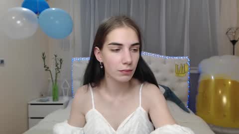 Snapshot of nikastarkk chatting on 09/18/25, 06:37 nikastarkk online show from 09/18/25, 06:37