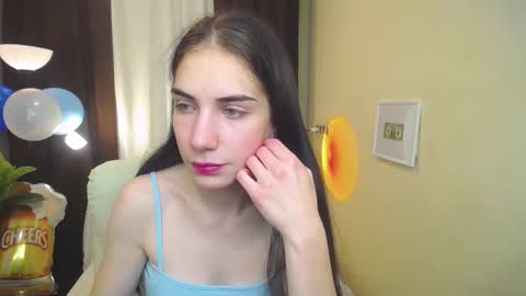 Snapshot of nikastarkk chatting on 09/23/25, 06:27 nikastarkk online show from 09/23/25, 06:27