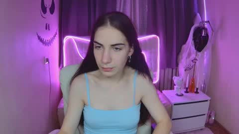 Snapshot of nikastarkk chatting on 10/14/25, 06:25 nikastarkk online show from 10/14/25, 06:25
