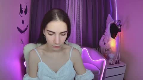 Snapshot of nikastarkk chatting on 10/25/25, 06:35 nikastarkk online show from 10/25/25, 06:35