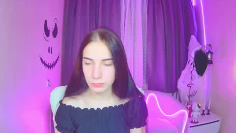 Snapshot of nikastarkk chatting on 10/31/25, 07:48 nikastarkk online show from 10/31/25, 07:48