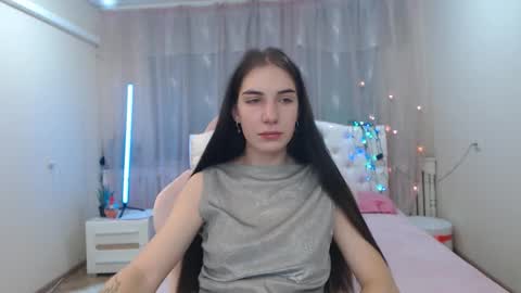 Snapshot of nikastarkk chatting on 11/17/25, 07:30 nikastarkk online show from 11/17/25, 07:30