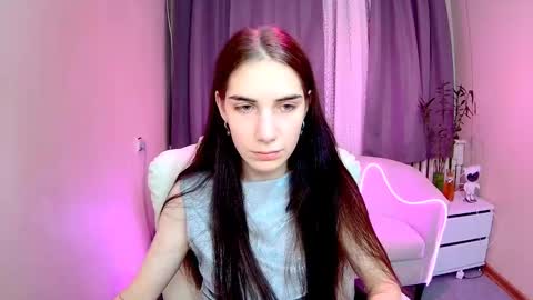 Snapshot of nikastarkk chatting on 11/19/25, 07:36 nikastarkk online show from 11/19/25, 07:36