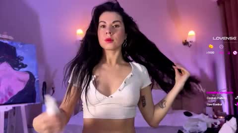 Nika online show from 11/17/25, 07:36