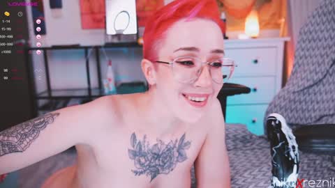 Snapshot of nikaxreznik chatting on 01/21/25, 02:37 Nika online show from 01/21/25, 02:37