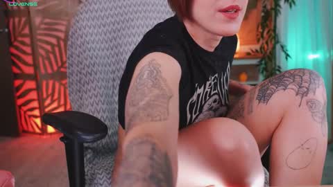 Snapshot of nikaxreznik chatting on 11/28/25, 10:18 Nika online show from 11/28/25, 10:18