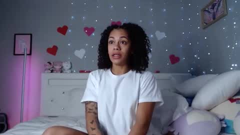 Snapshot of nikayasworld chatting on 02/20/25, 04:39 nikayasworld online show from 02/20/25, 04:39