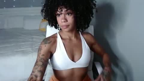 Snapshot of nikayasworld chatting on 09/11/25, 02:33 nikayasworld online show from 09/11/25, 02:33