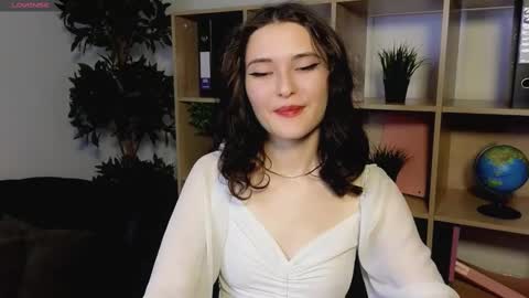 Snapshot of niki_cutes chatting on 01/12/25, 01:32 niki_cutes online show from 01/12/25, 01:32