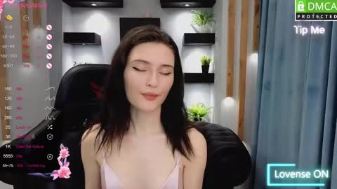 Snapshot of niki_cutes chatting on 02/12/25, 01:06 niki_cutes online show from 02/12/25, 01:06