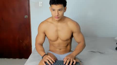 niki online show from 09/29/25, 12:21