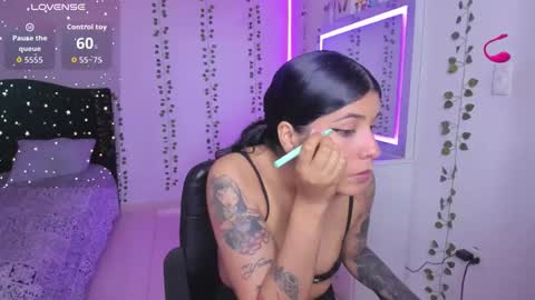 Niki online show from 03/24/26, 01:21