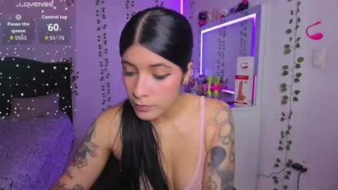 Snapshot of nikibryce_ chatting on 06/25/26, 01:49 Niki online show from 06/25/26, 01:49