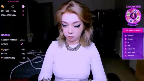 nikigoddesss online show from 04/17/26, 02:53
