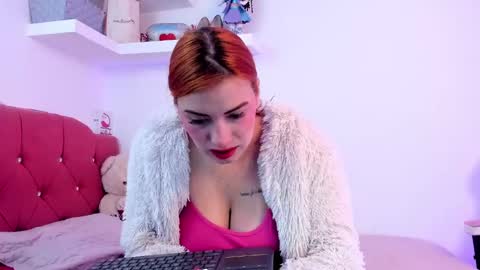 Snapshot of nikii_28 chatting on 03/05/25, 12:00 Nikii  online show from 03/05/25, 12:00
