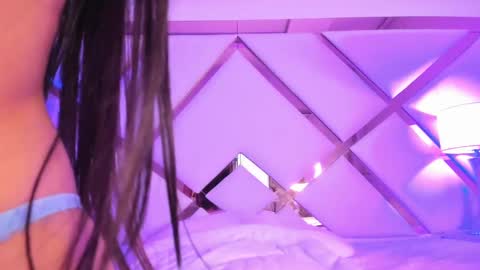 Snapshot of nikii_white chatting on 02/14/25, 07:49 nikii_white online show from 02/14/25, 07:49