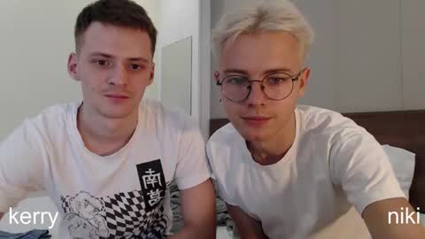 Snapshot of nikikerry_cum_ chatting on 11/29/25, 06:16 nikikerry_cum_ online show from 11/29/25, 06:16