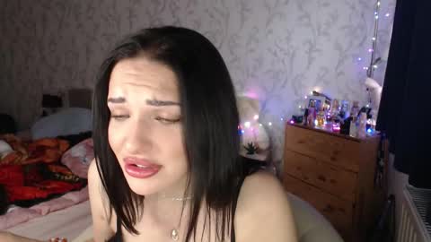 Snapshot of nikimousi chatting on 03/16/26, 05:44 nikimousi online show from 03/16/26, 05:44