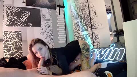 Snapshot of nikki7377 chatting on 12/14/24, 05:07 nikki7377 online show from 12/14/24, 05:07
